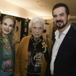 O casal Diana de Macedo Soares e Sergio Chamone cercando Lucy Barreto-28-07-2026-foto-Marco-Rodrigues