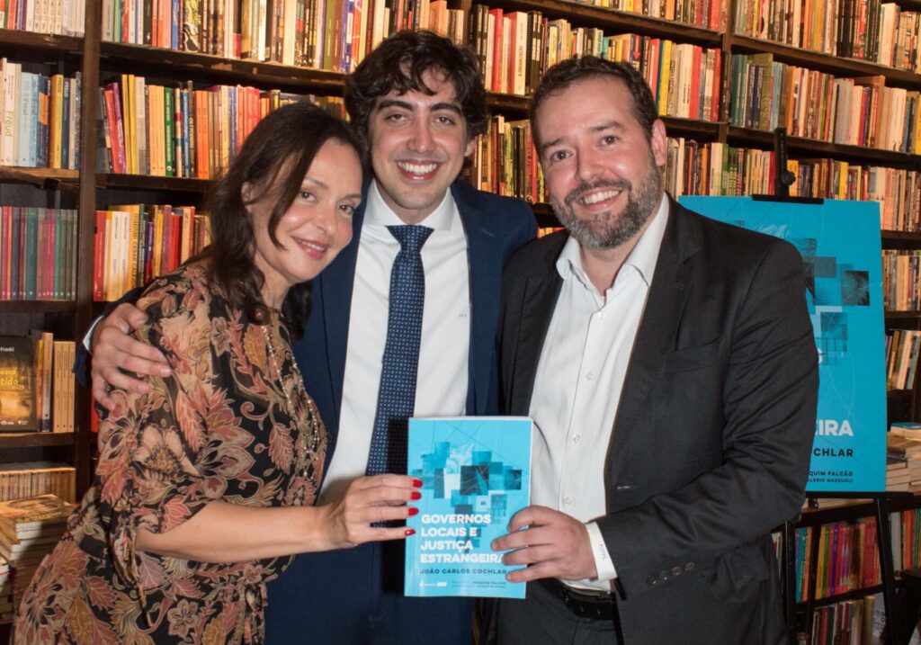 João Carlos Cochlar com Elisa Accioly e Pedro Leal