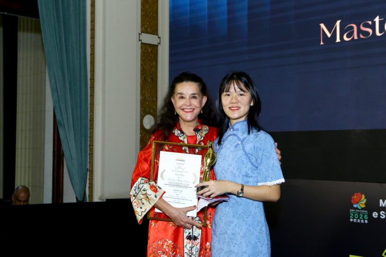 Lucelia Santos e Wang Ting