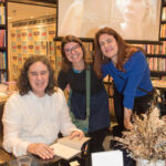 Geraldo-Carneiro-com-Carla-Meneghine-e-Ana-Paula-Pedro-150x150 Geraldinho Carneiro: noite de poesia no lançamento do livro “Ensaio sobre o mar”
