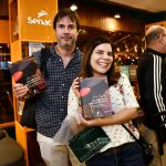 DSC_0159-Ricardo-Steffen-e-Angelica-Menezes-LIVRO-JORGE-DAVIDSON-OUTUBRO-2026-CG-150x150 Lançamento concorrido: Jorge Davidson faz noite de autógrafos de "Em sintonia com o sucesso"